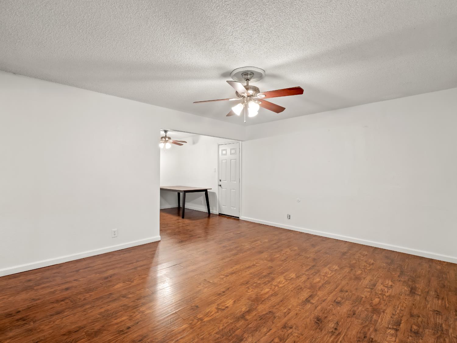 2337 S Maple Ave, Fresno, CA 93725