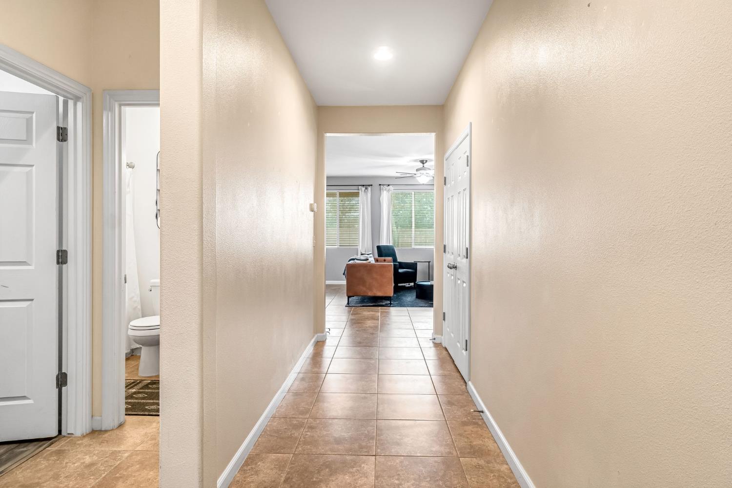 3940 Chessa Ln, Clovis, CA 93619