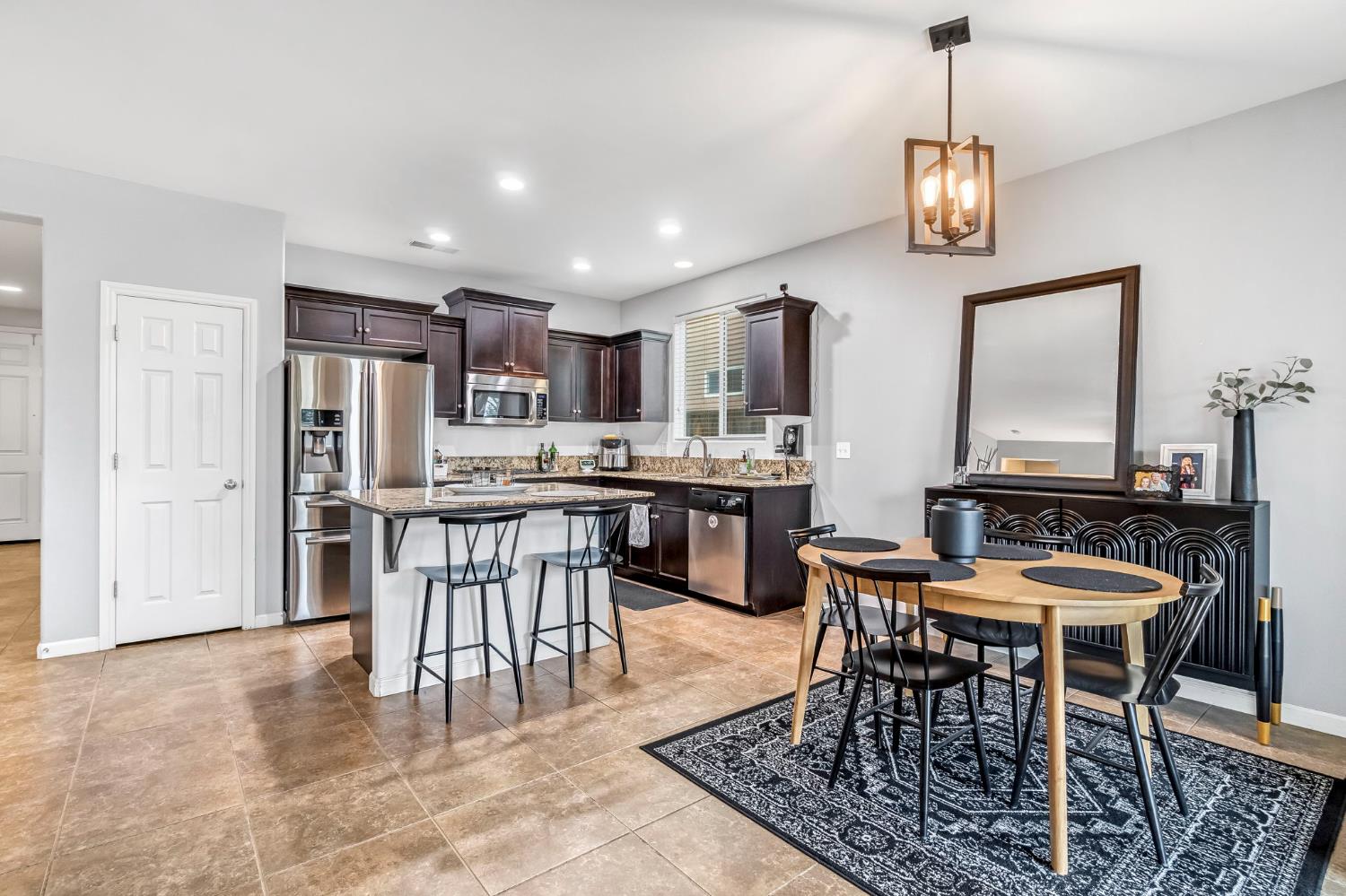 3940 Chessa Ln, Clovis, CA 93619