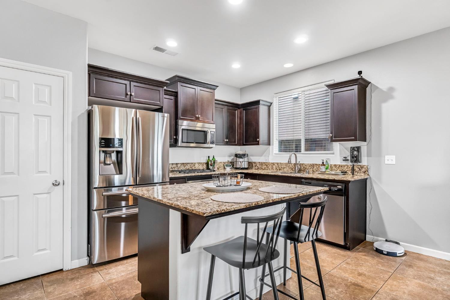 3940 Chessa Ln, Clovis, CA 93619