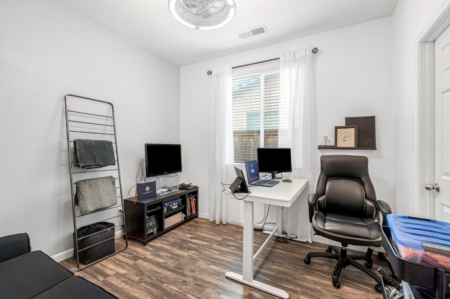 3940 Chessa Ln, Clovis, CA 93619