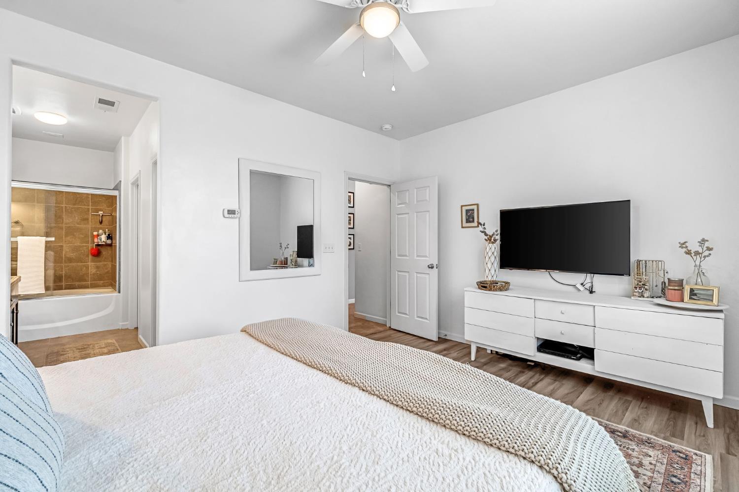 3940 Chessa Ln, Clovis, CA 93619