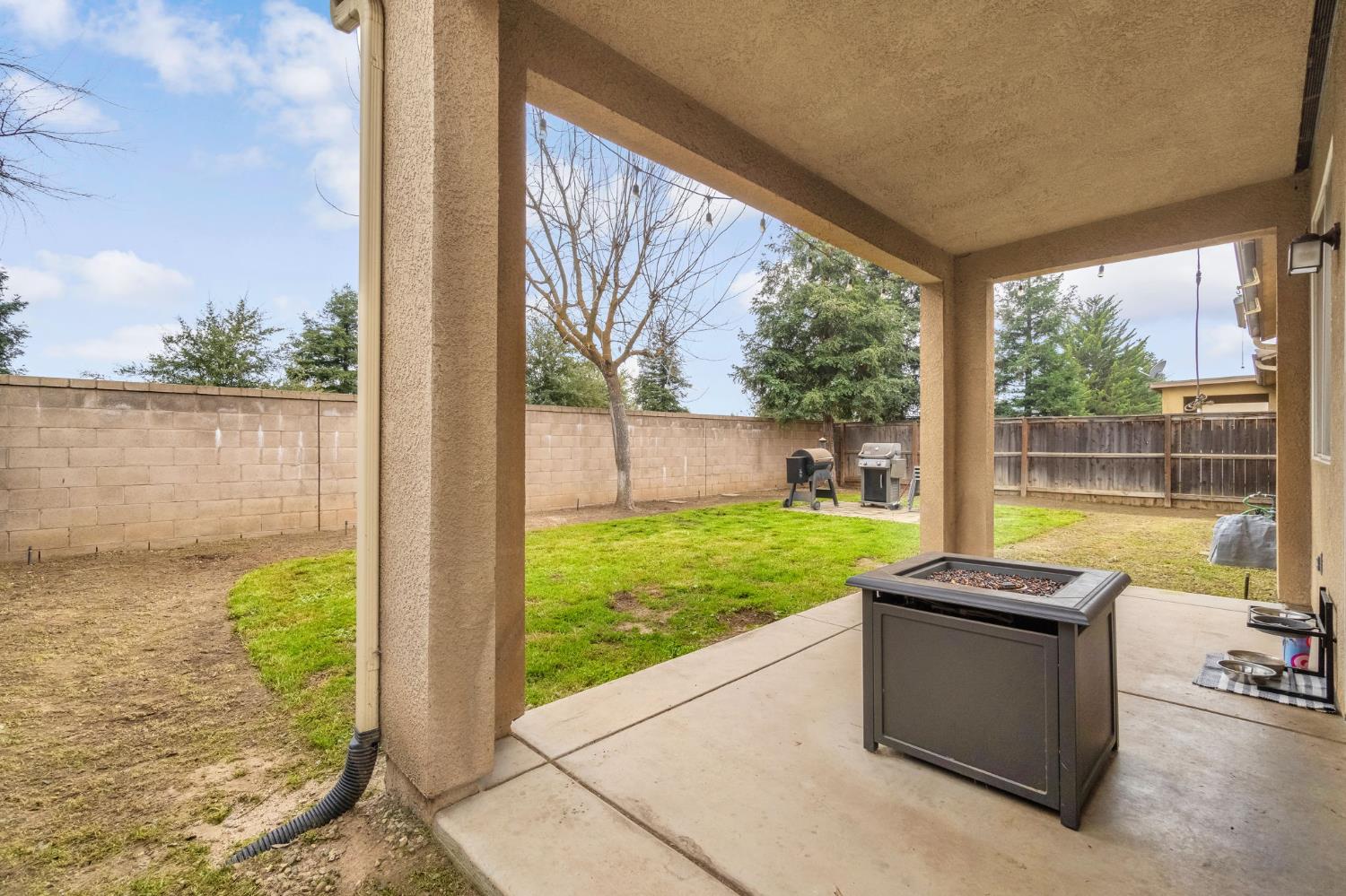 3940 Chessa Ln, Clovis, CA 93619