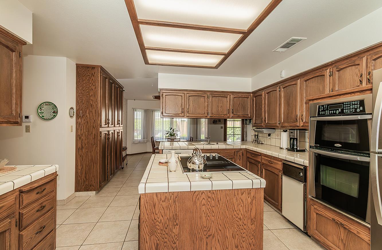 7355 N Pacific Ave, Fresno, CA 93711