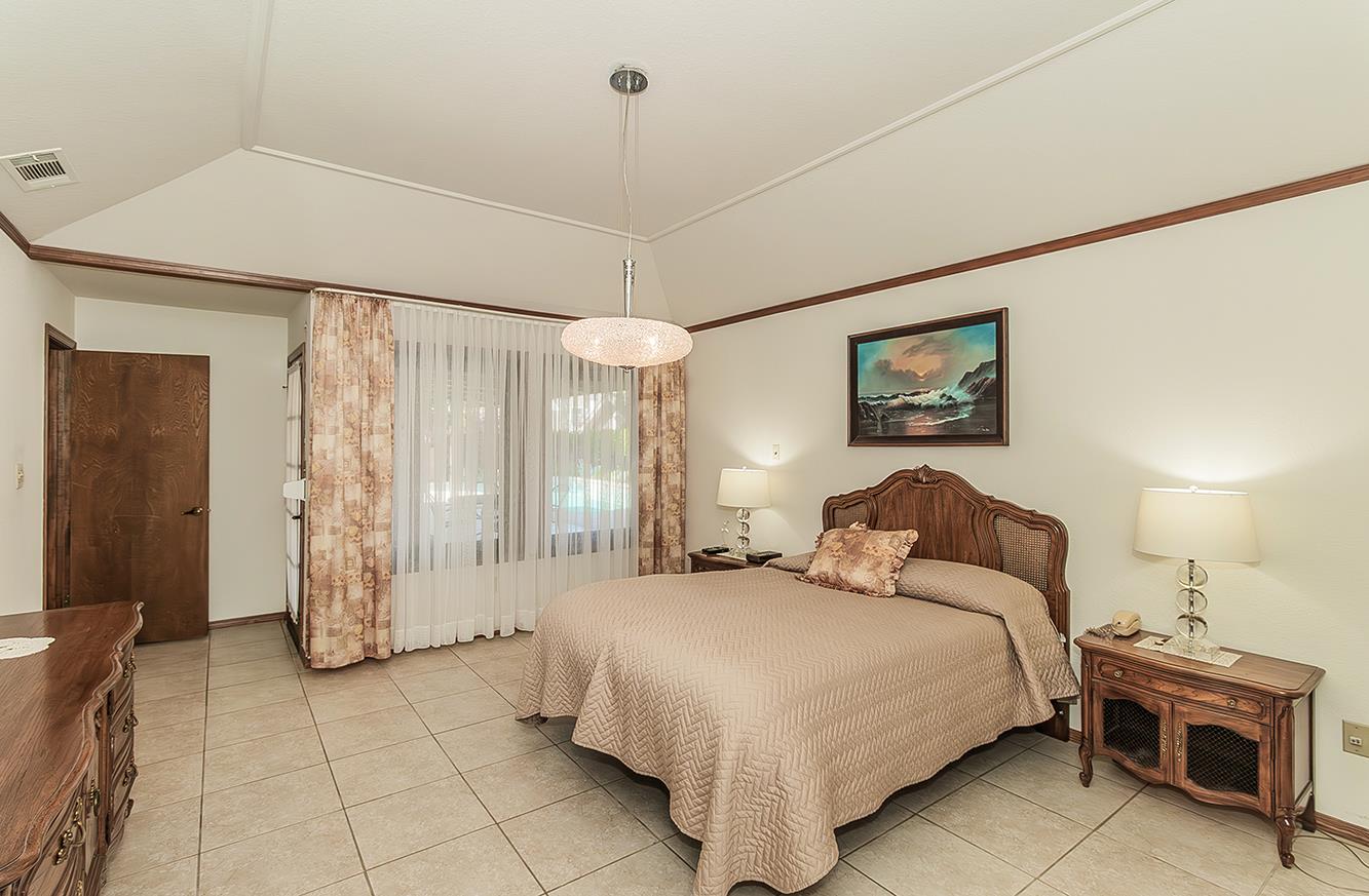 7355 N Pacific Ave, Fresno, CA 93711