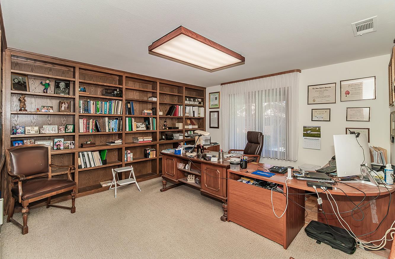 7355 N Pacific Ave, Fresno, CA 93711