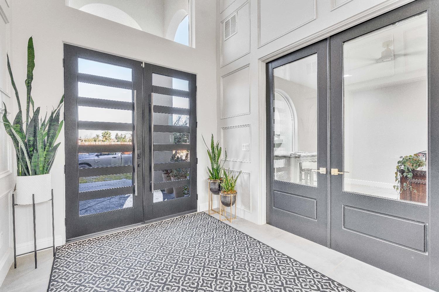 402 S Michelle Ave, Kerman, CA 93630