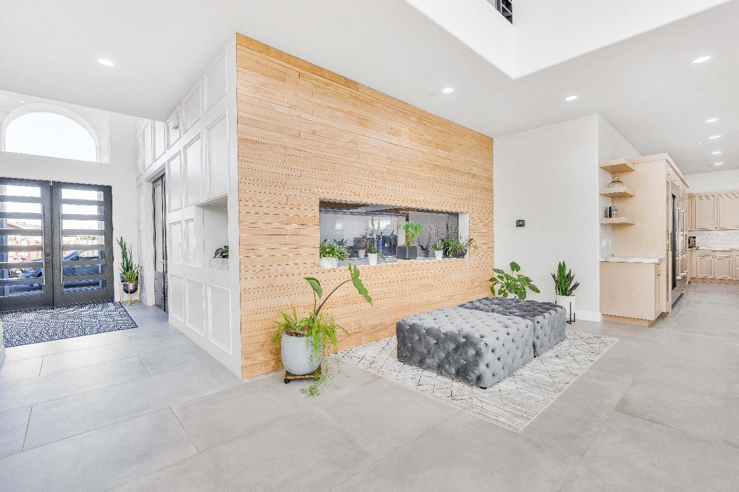 402 S Michelle Ave, Kerman, CA 93630