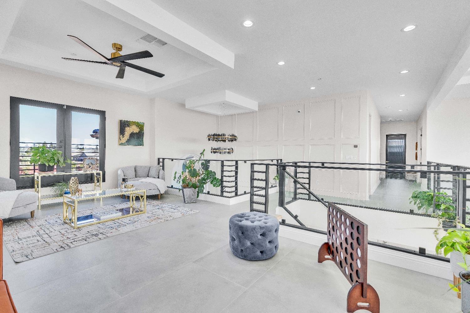 402 S Michelle Ave, Kerman, CA 93630