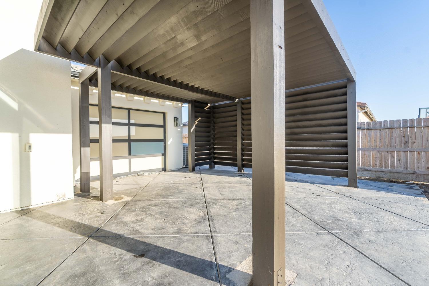 402 S Michelle Ave, Kerman, CA 93630