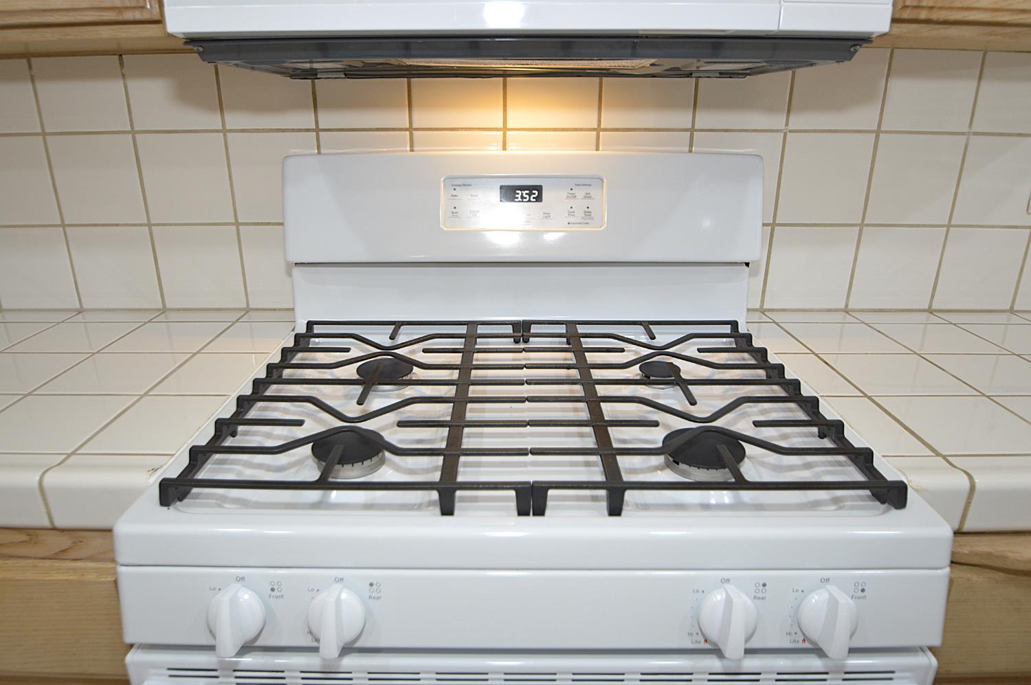 2549 E Jenny Ave, Fresno, CA 93720