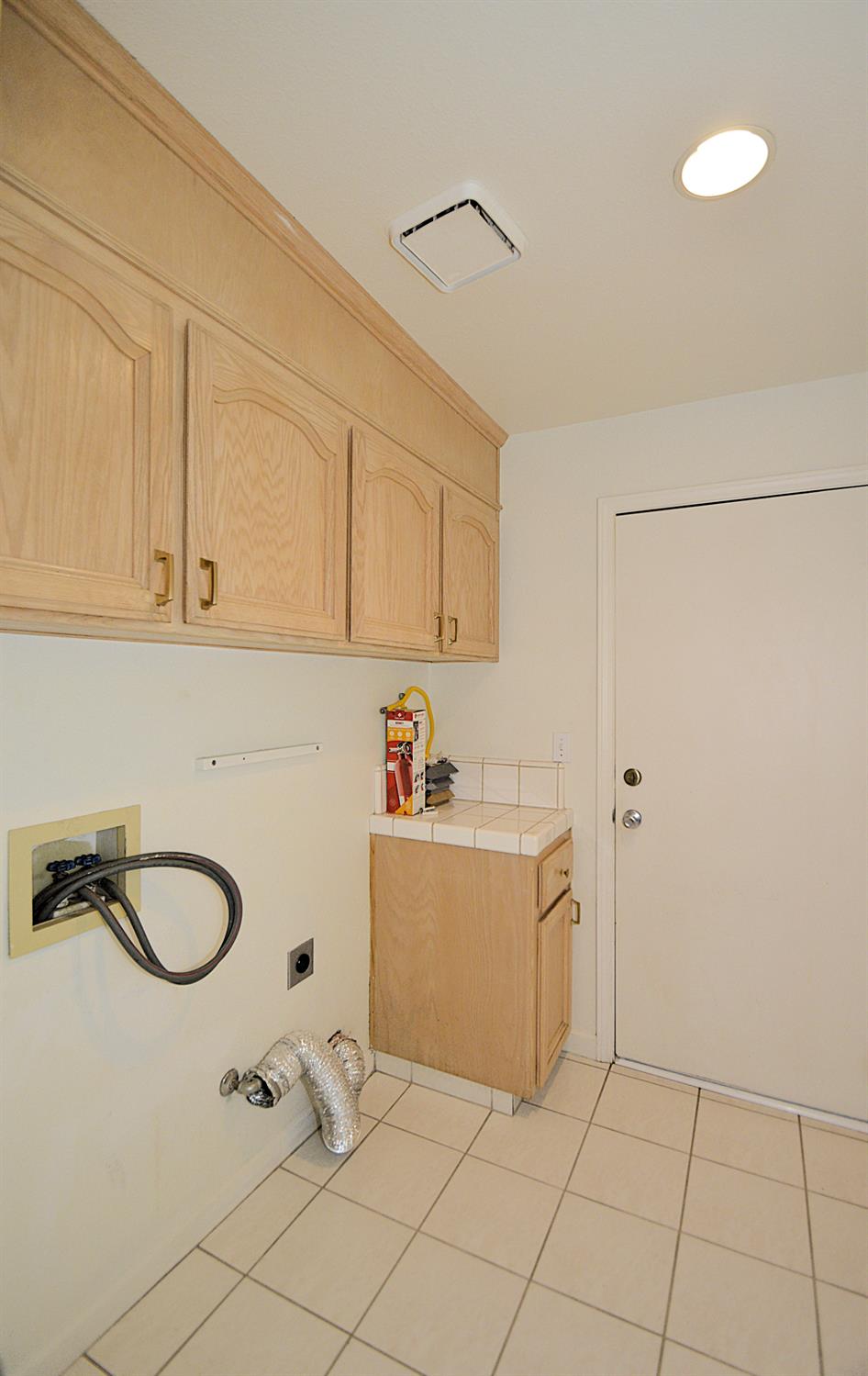 2549 E Jenny Ave, Fresno, CA 93720