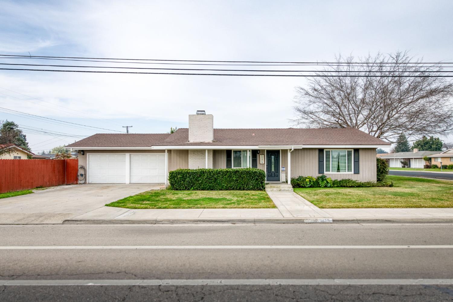 1175 N Frankwood Ave, Reedley, CA 93654