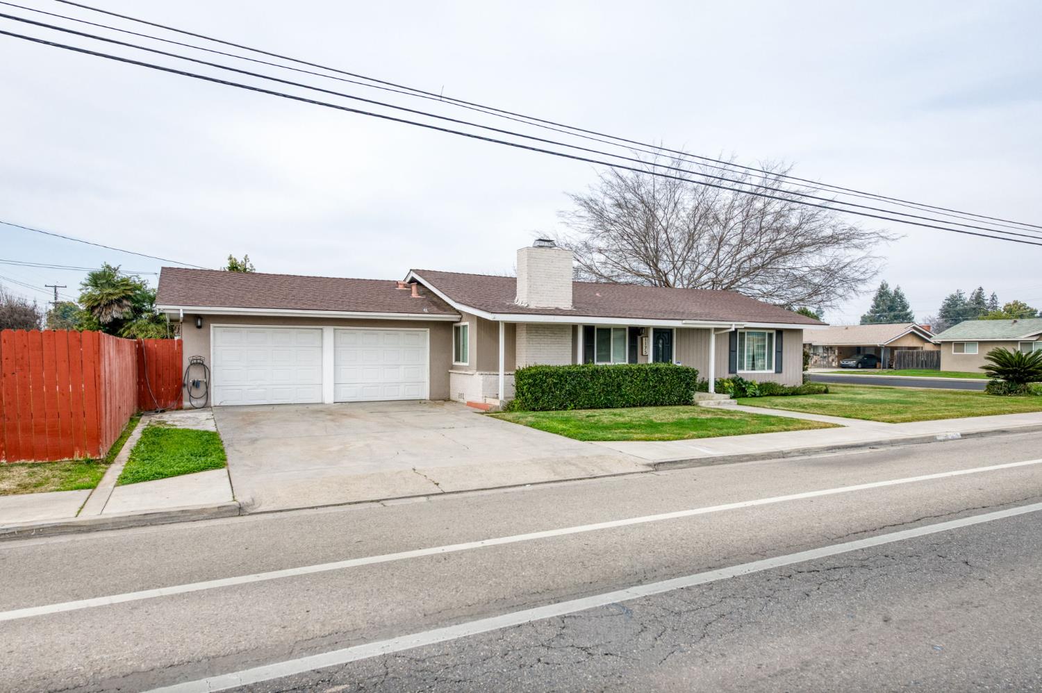1175 N Frankwood Ave, Reedley, CA 93654