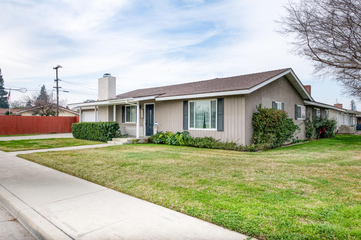 1175 N Frankwood Ave, Reedley, CA 93654