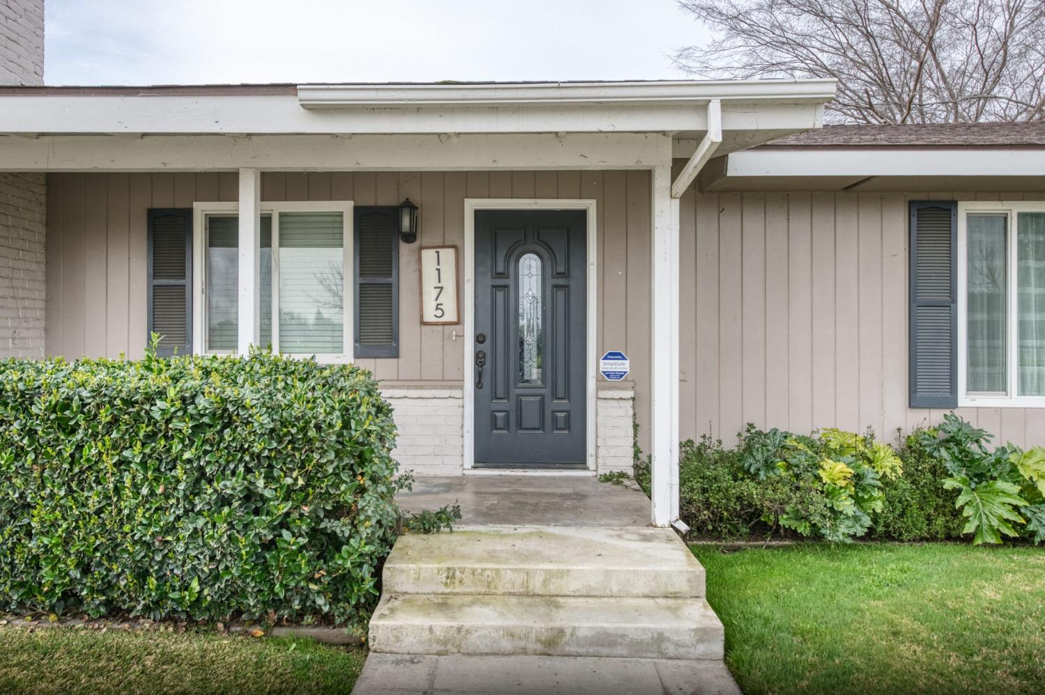 1175 N Frankwood Ave, Reedley, CA 93654