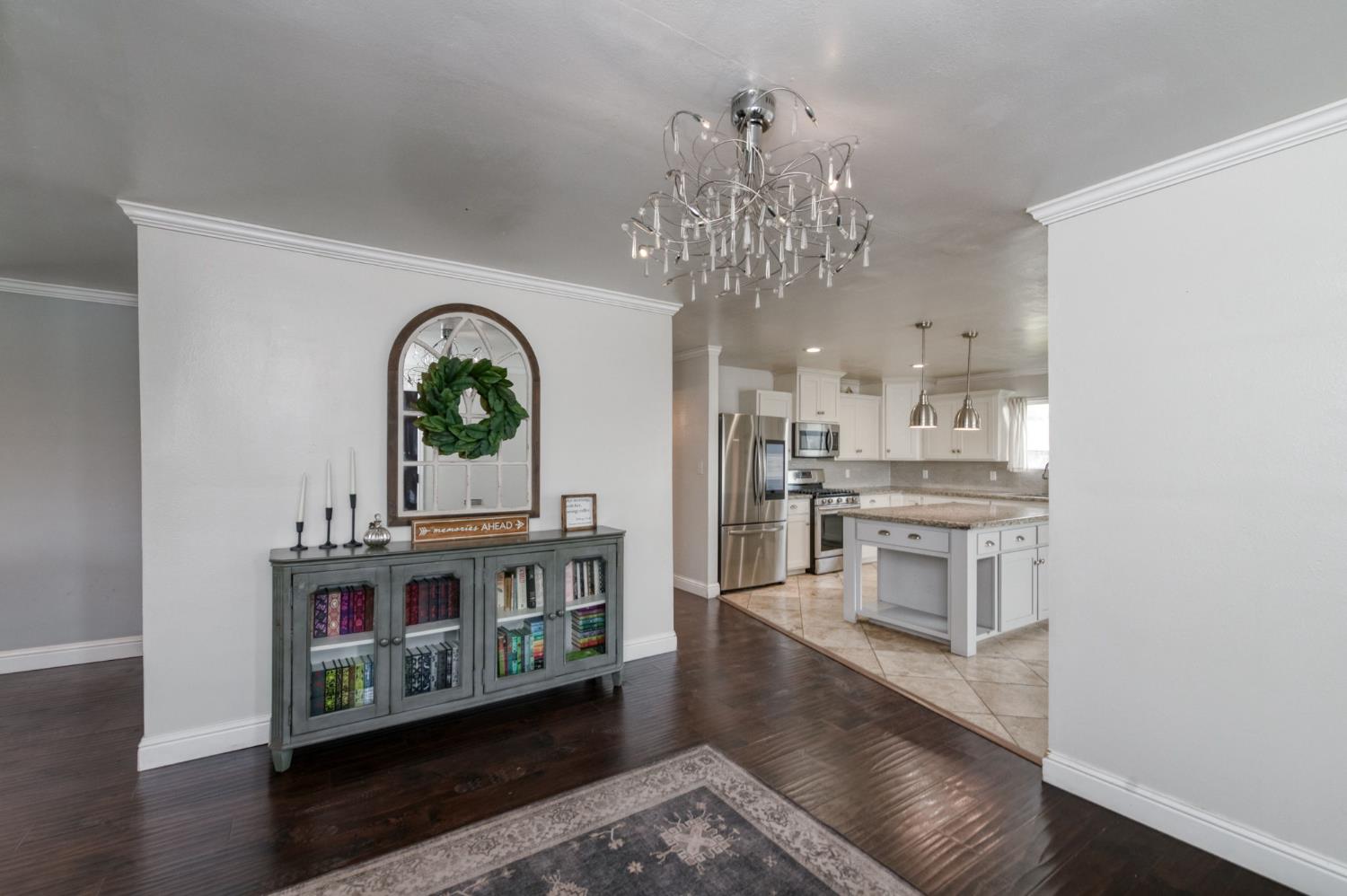 1175 N Frankwood Ave, Reedley, CA 93654