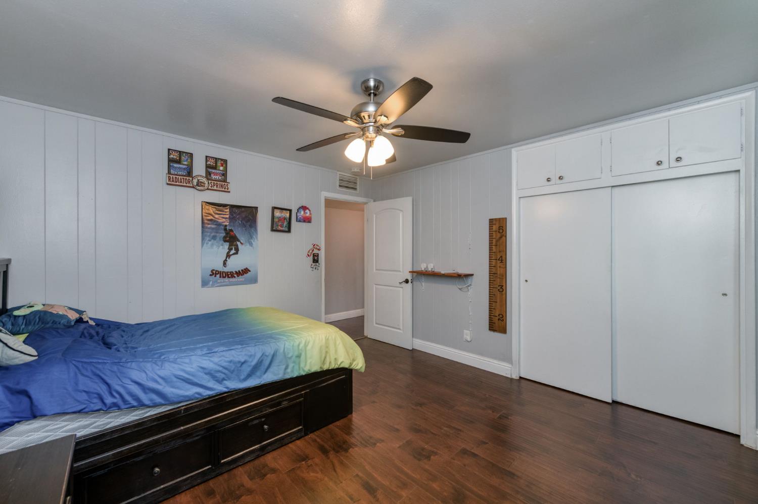 1175 N Frankwood Ave, Reedley, CA 93654