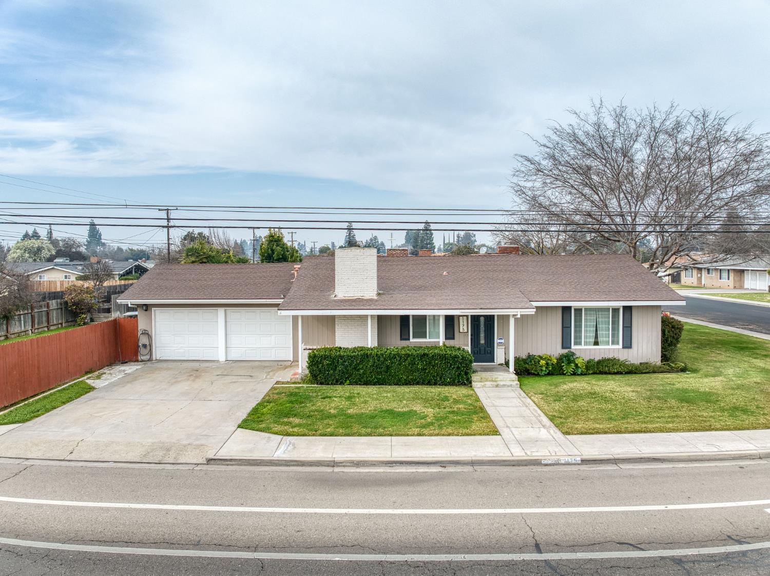1175 N Frankwood Ave, Reedley, CA 93654