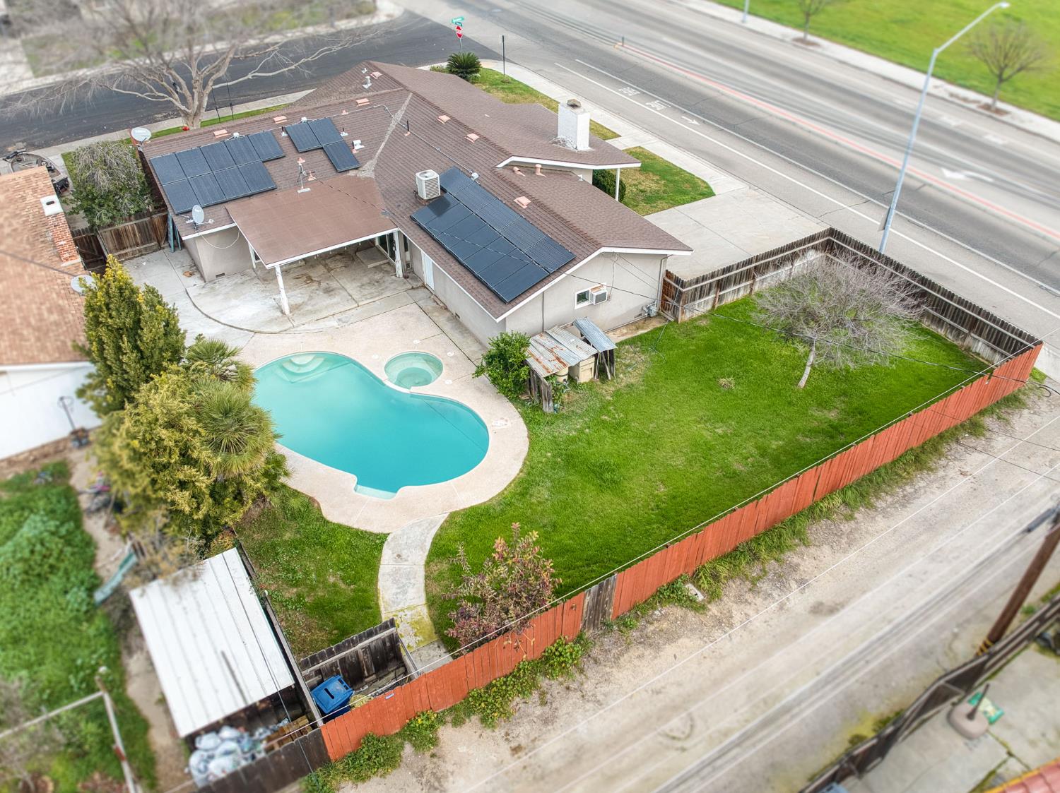 1175 N Frankwood Ave, Reedley, CA 93654