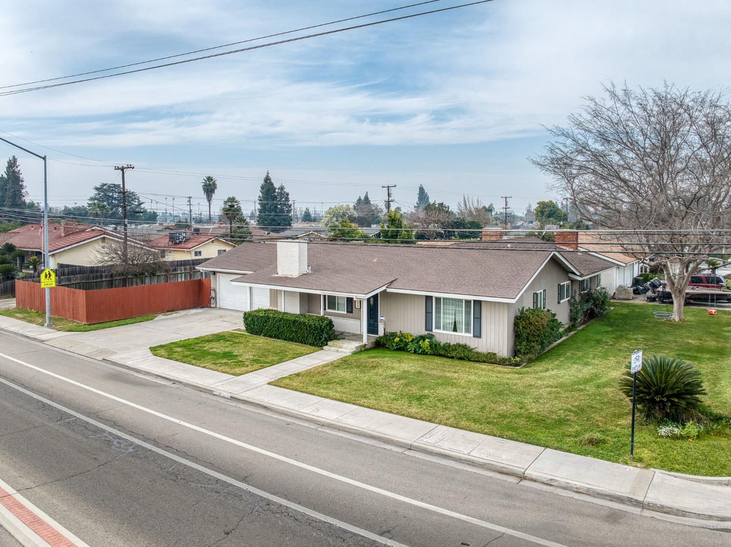 1175 N Frankwood Ave, Reedley, CA 93654