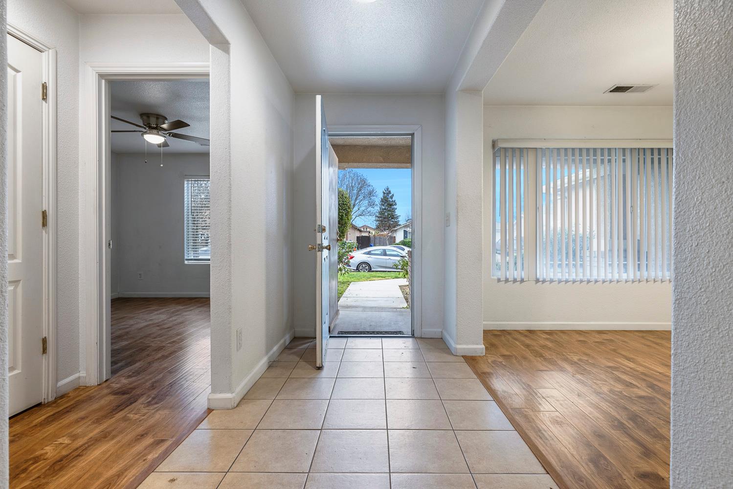 4360 W Vassar Ave, Fresno, CA 93722