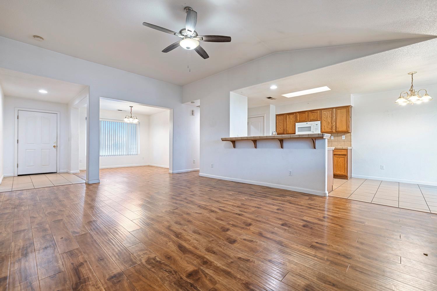 4360 W Vassar Ave, Fresno, CA 93722