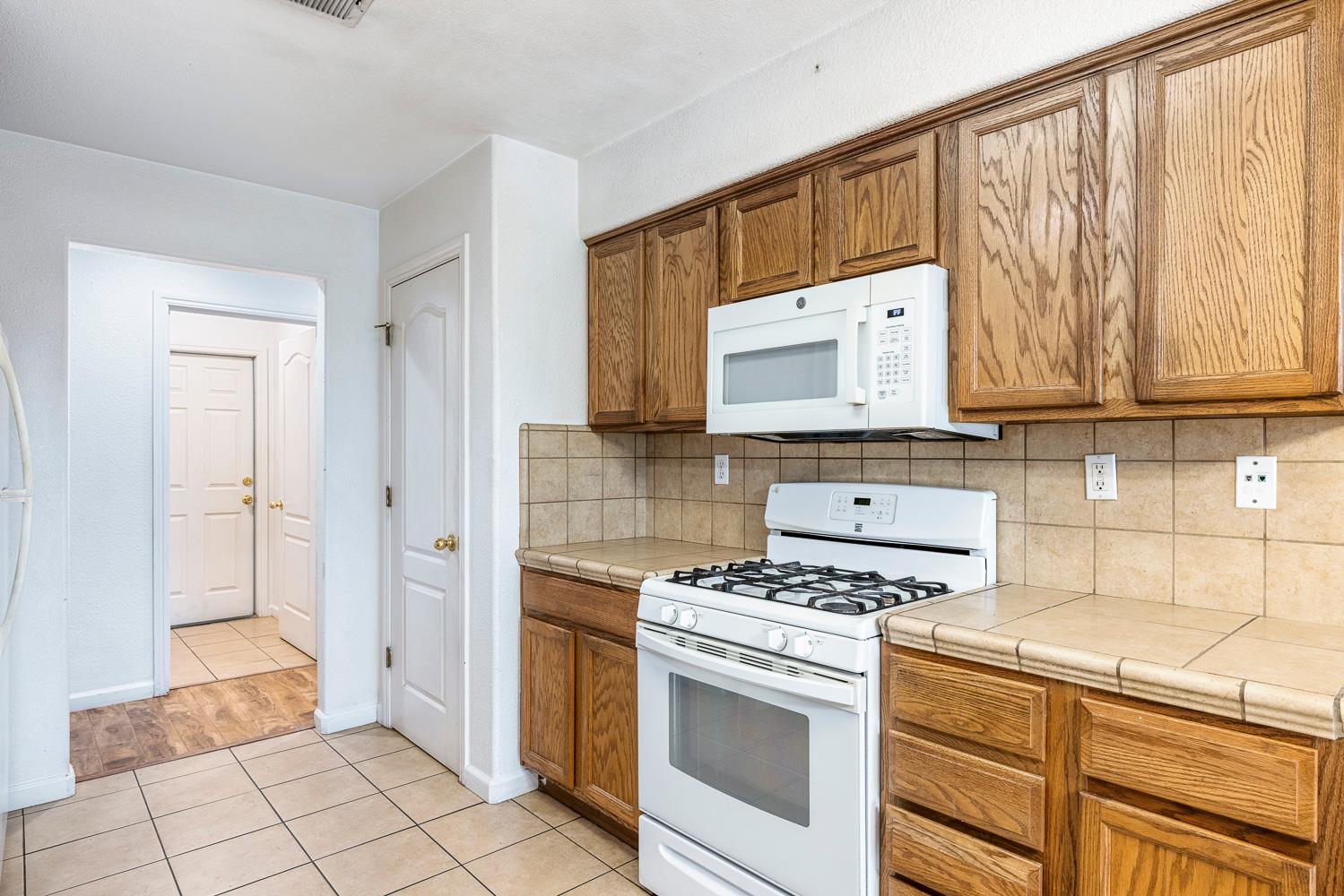 4360 W Vassar Ave, Fresno, CA 93722