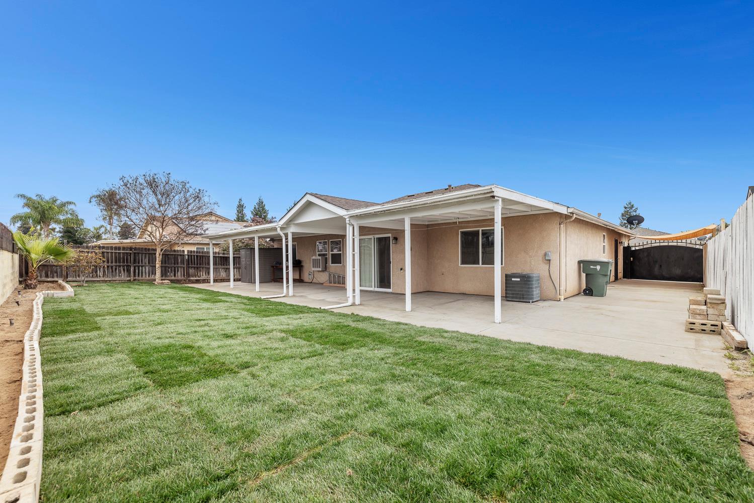 4360 W Vassar Ave, Fresno, CA 93722