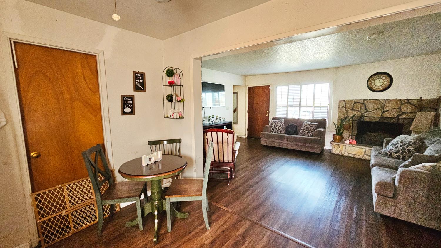 1526 8Th St, Firebaugh, CA 93622