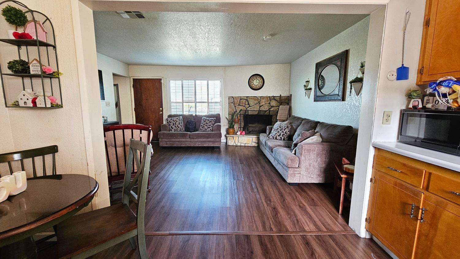 1526 8Th St, Firebaugh, CA 93622