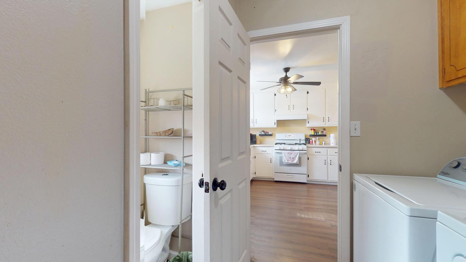 1526 8Th St, Firebaugh, CA 93622