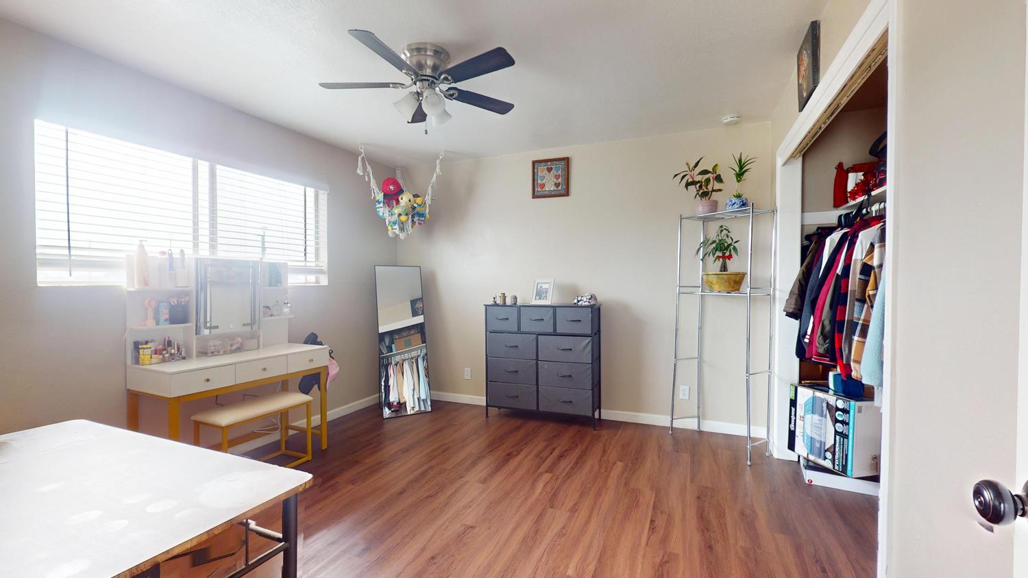 1526 8Th St, Firebaugh, CA 93622