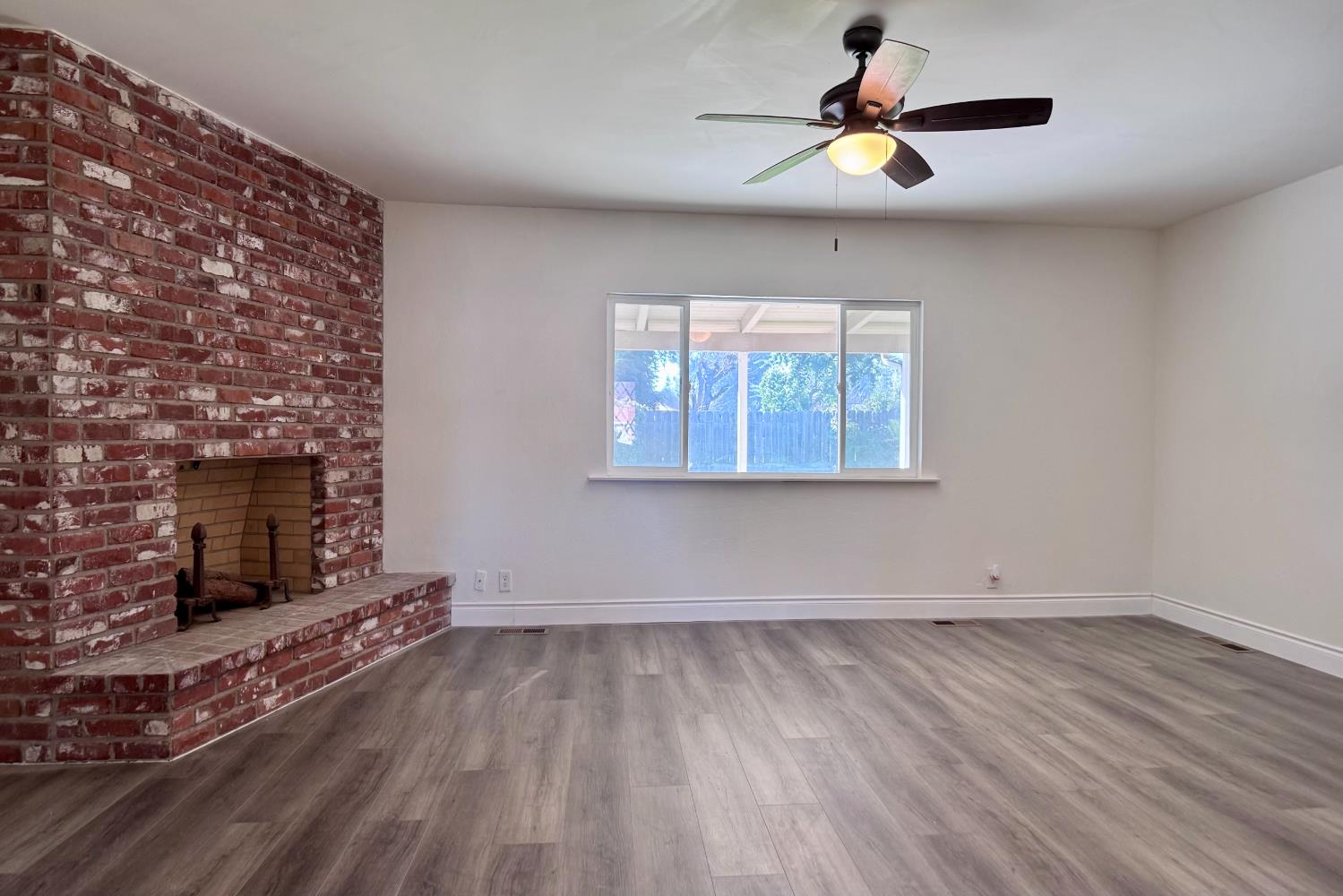 1765 W Barstow Ave, Fresno, CA 93711