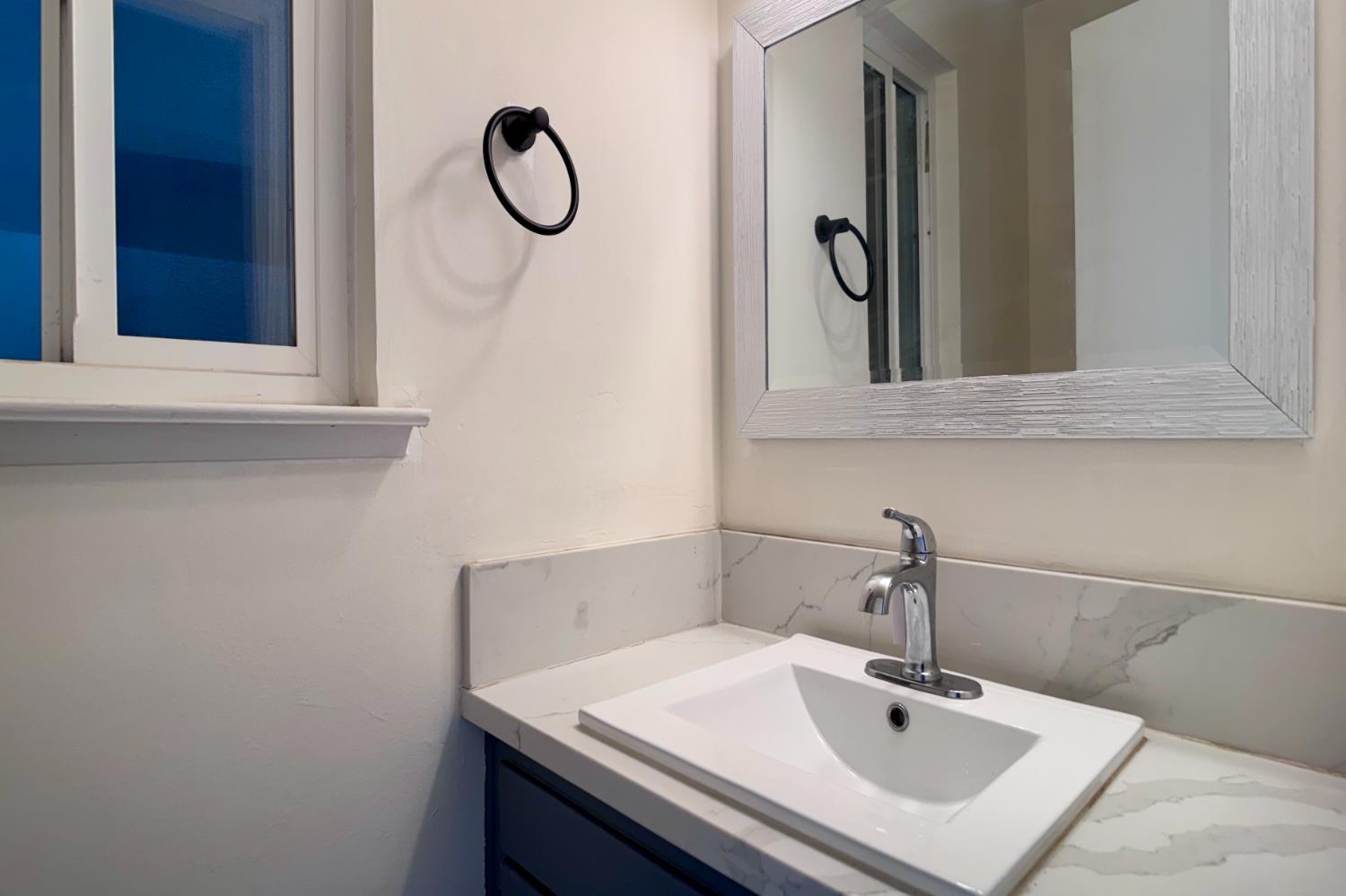 1765 W Barstow Ave, Fresno, CA 93711