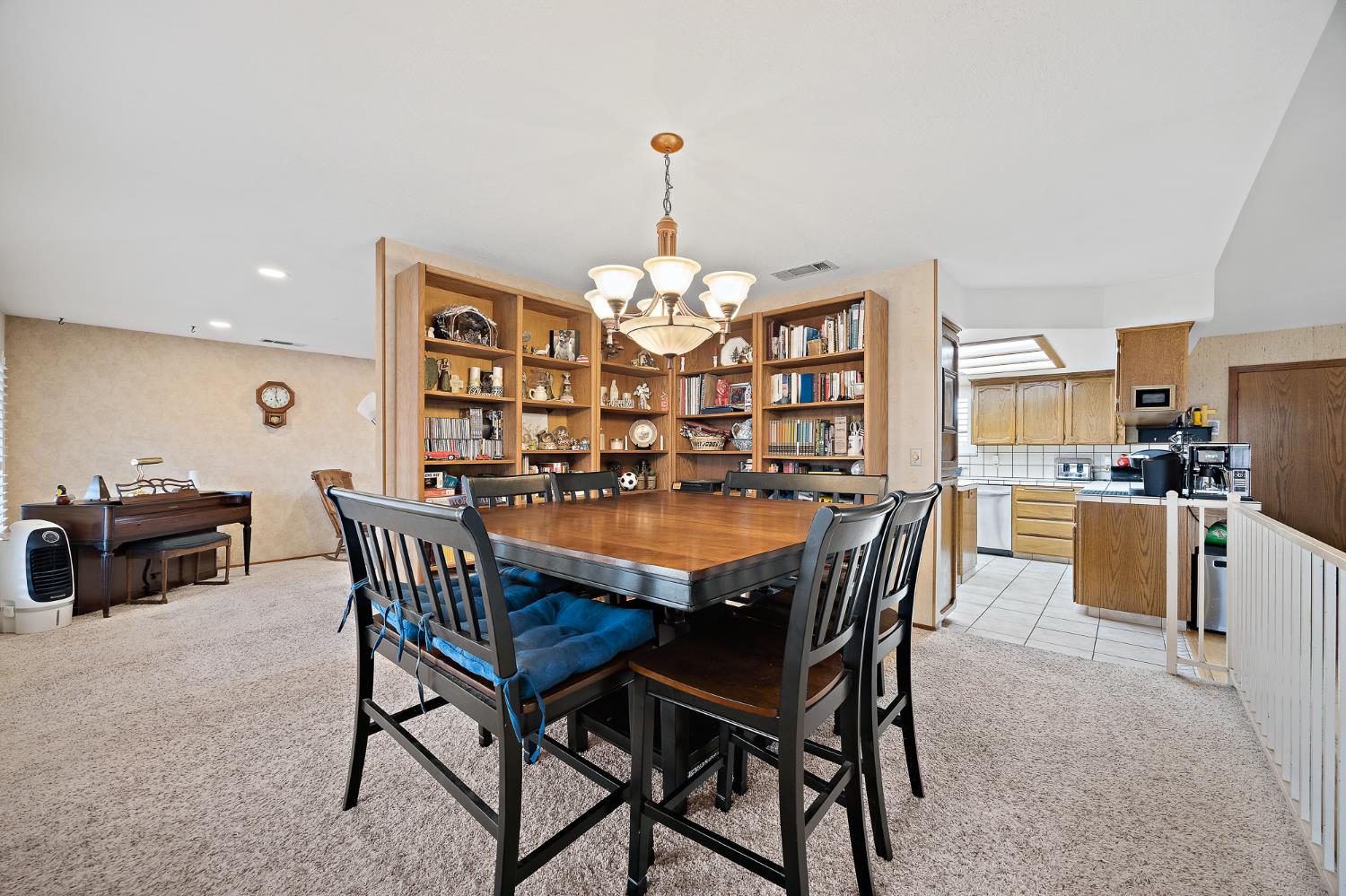 230 W Ash, Hanford, CA 93230