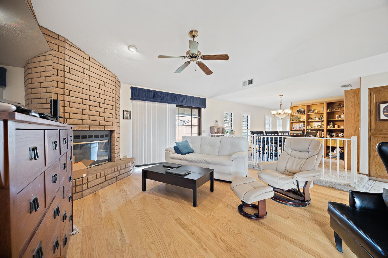 230 W Ash, Hanford, CA 93230