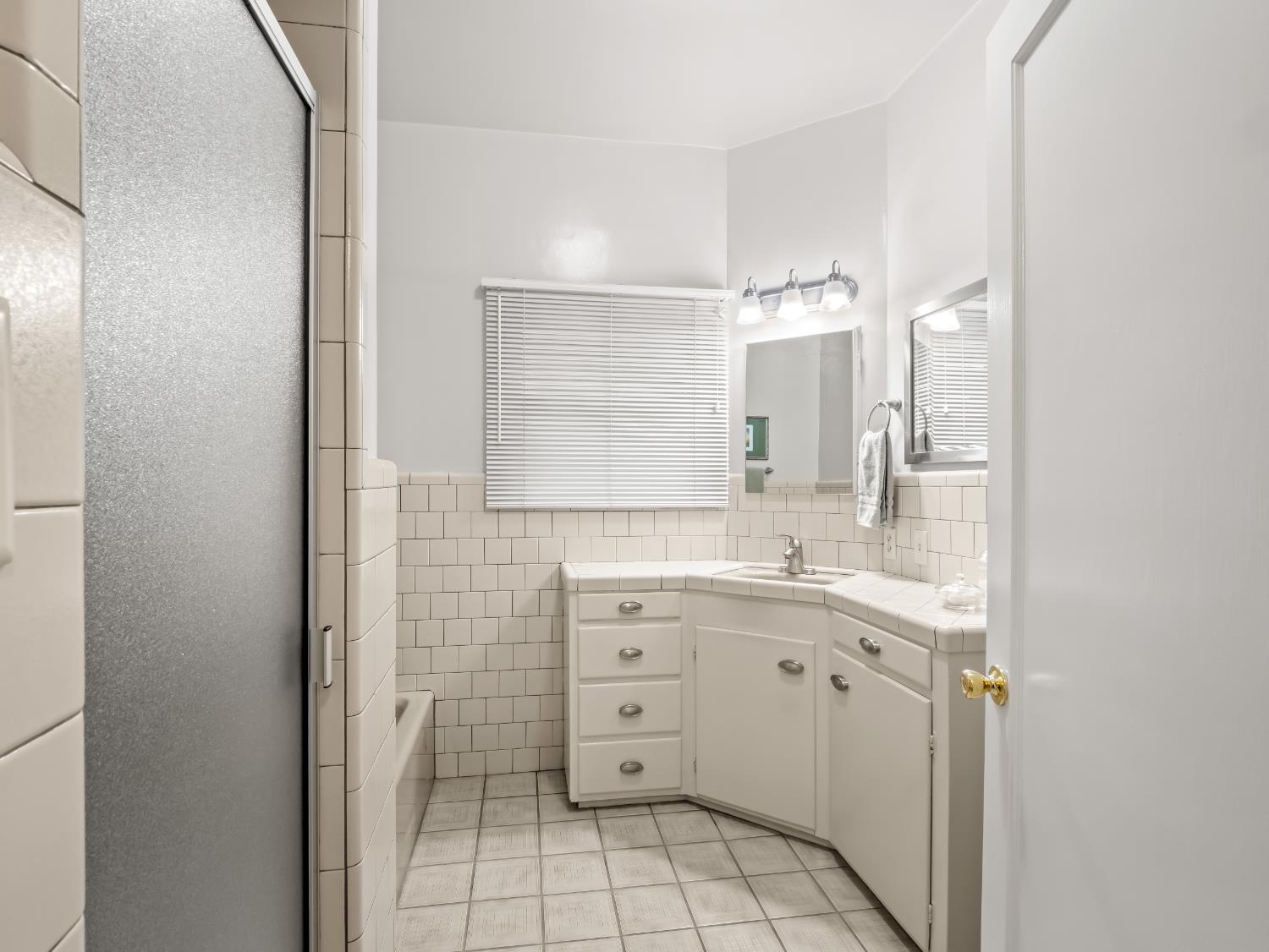 3533 E Alta Ave, Fresno, CA 93702