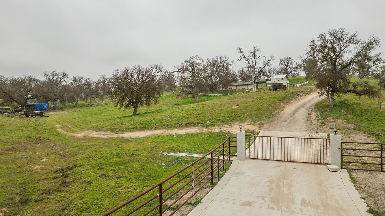 10562 Millerton Rd, Clovis, CA 93619