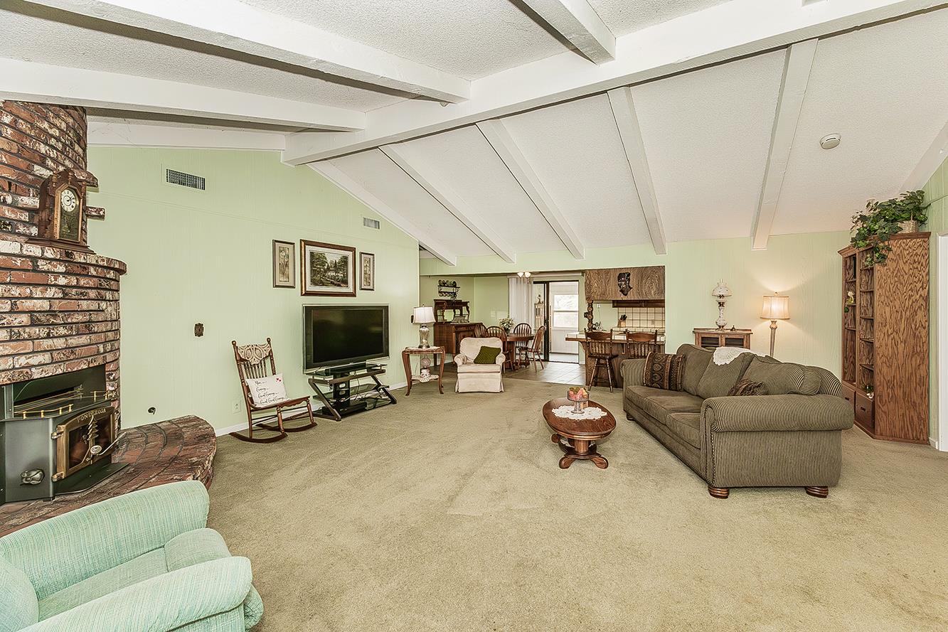 10562 Millerton Rd, Clovis, CA 93619