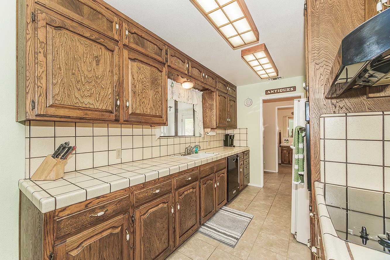 10562 Millerton Rd, Clovis, CA 93619