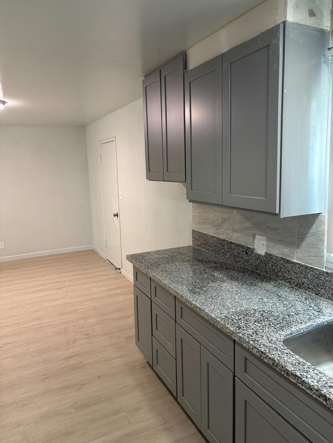 1353 N Adler Ave, Fresno, CA 93727