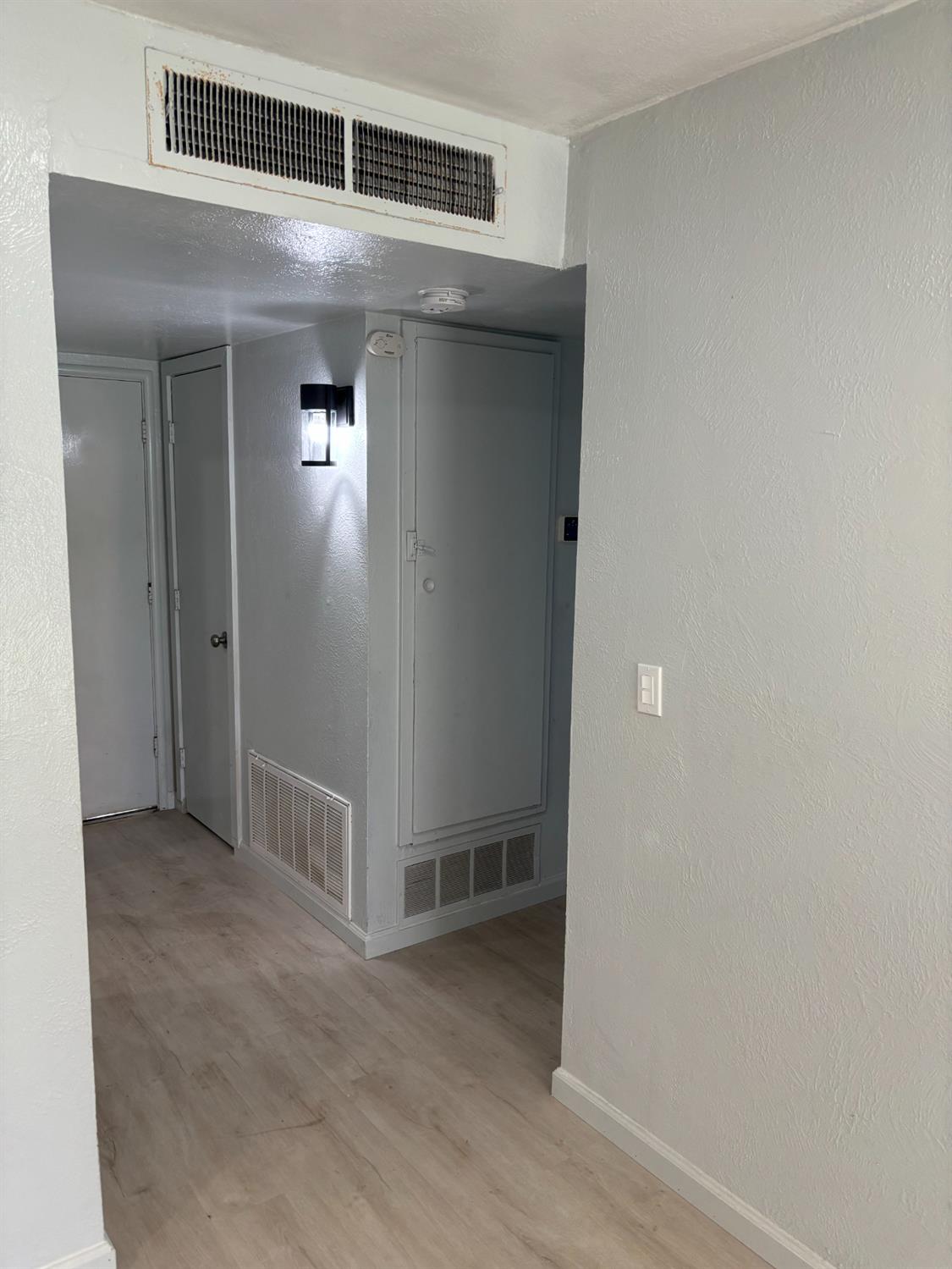 1353 N Adler Ave, Fresno, CA 93727