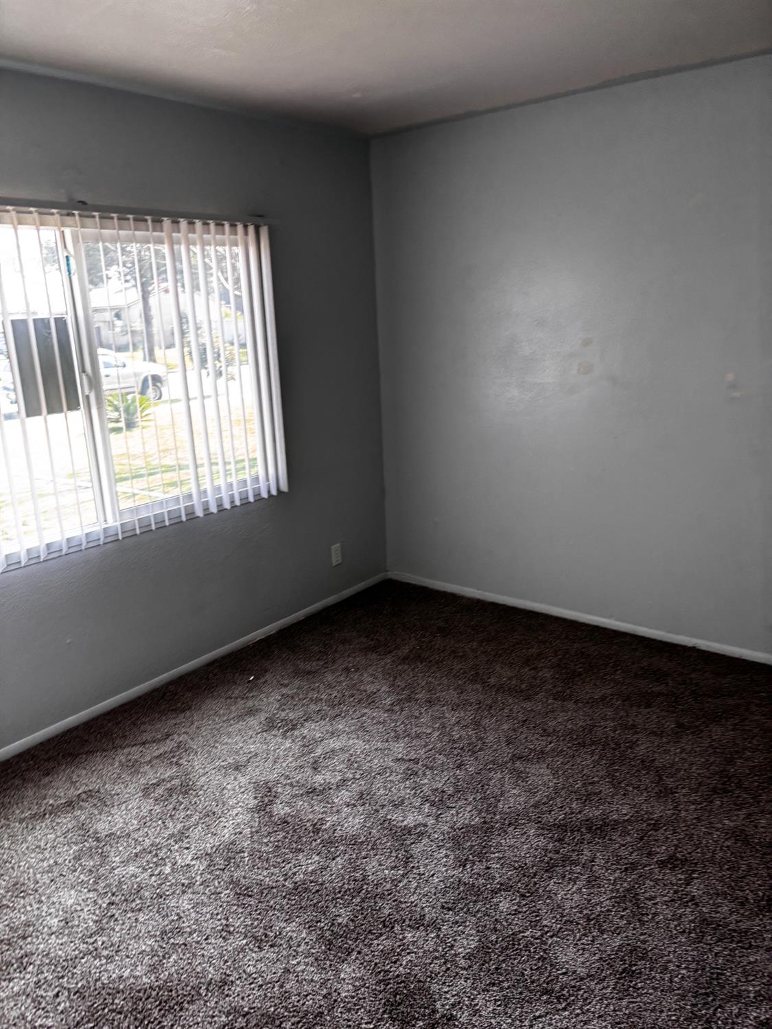 1353 N Adler Ave, Fresno, CA 93727