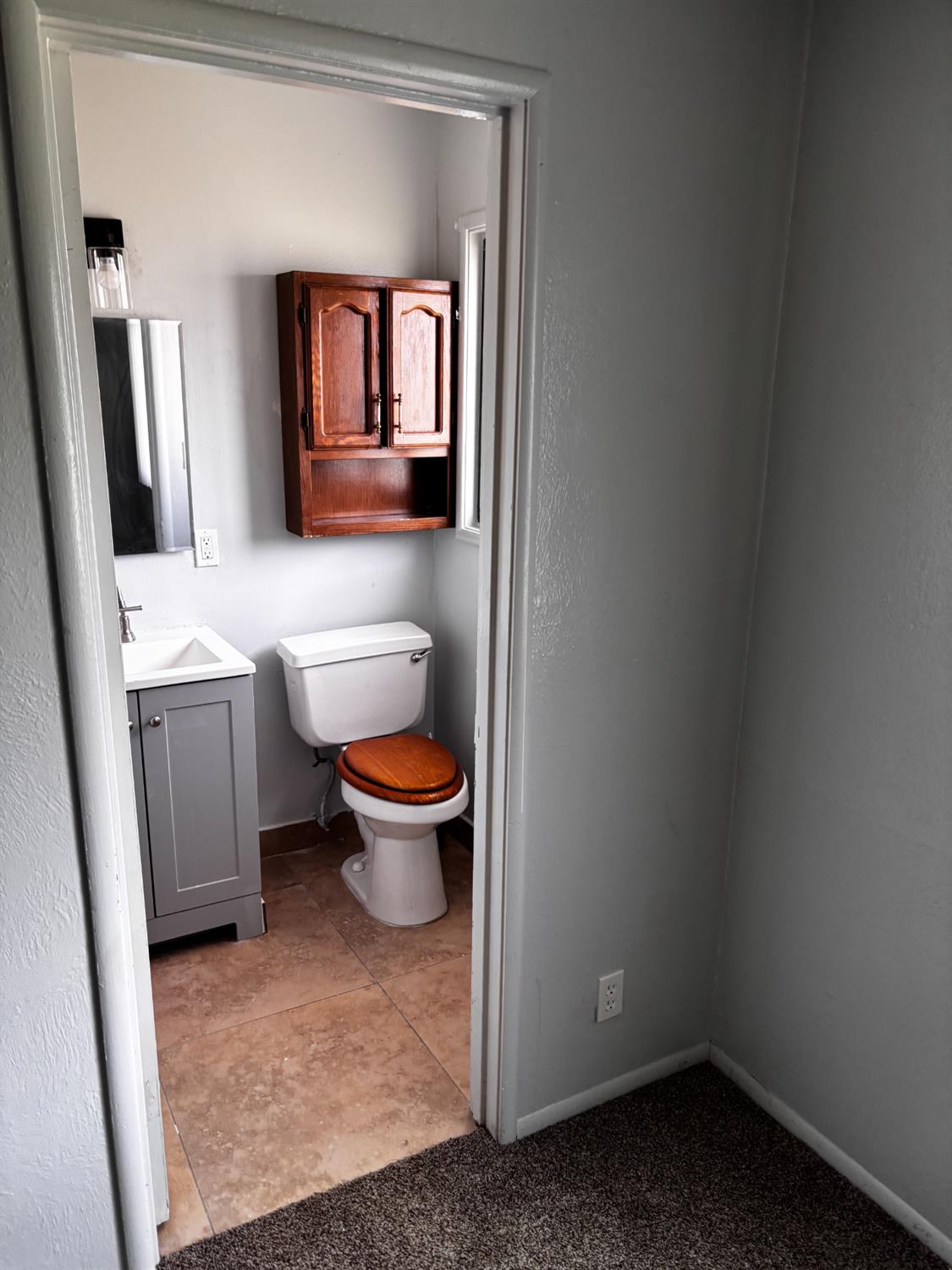 1353 N Adler Ave, Fresno, CA 93727