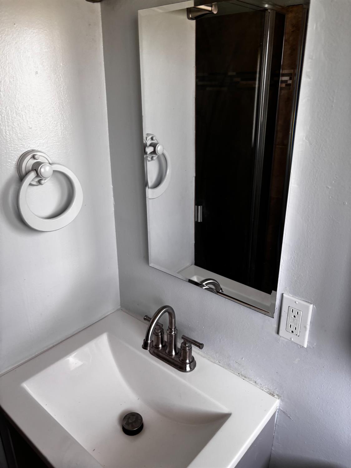 1353 N Adler Ave, Fresno, CA 93727