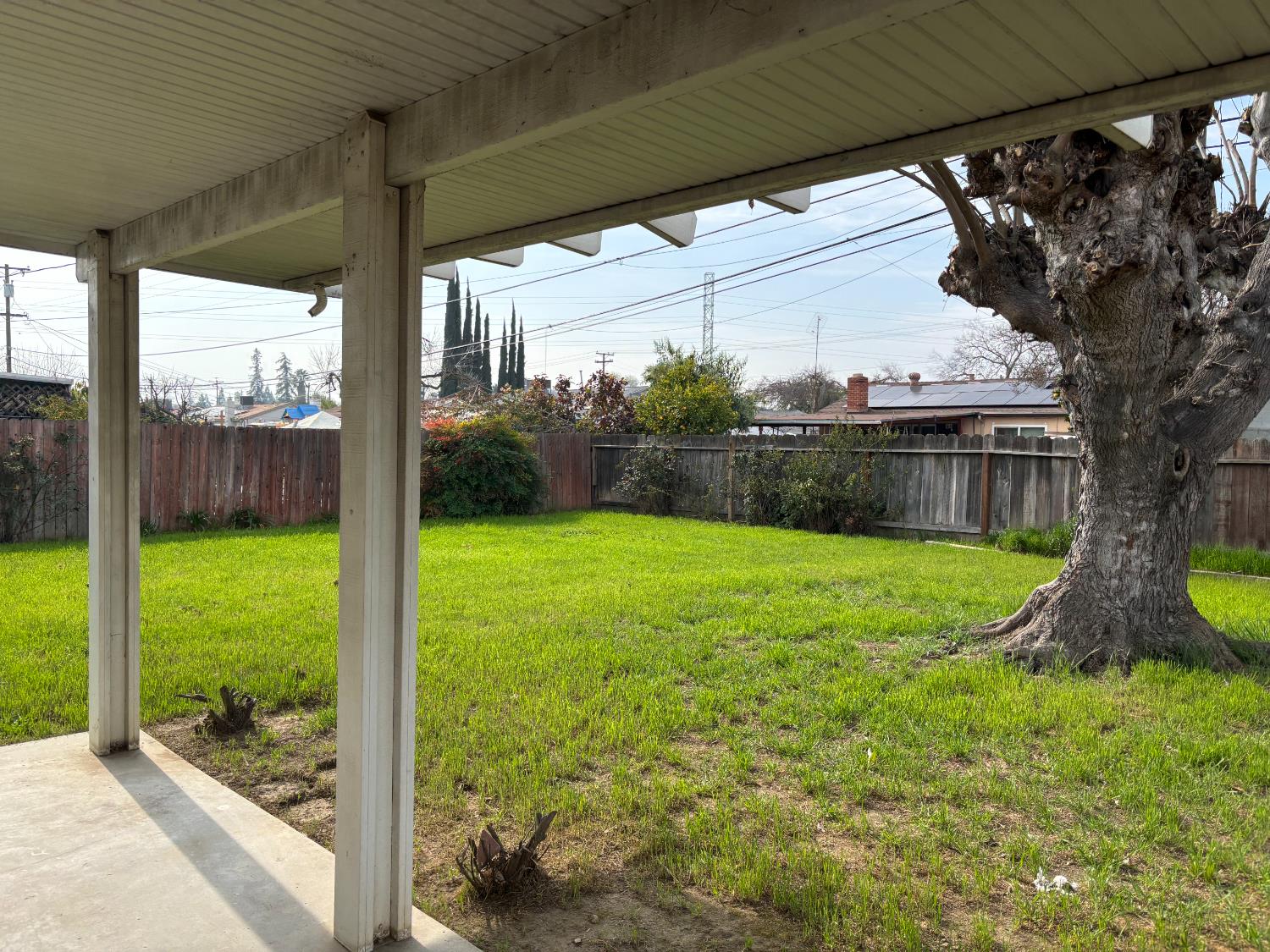 1353 N Adler Ave, Fresno, CA 93727