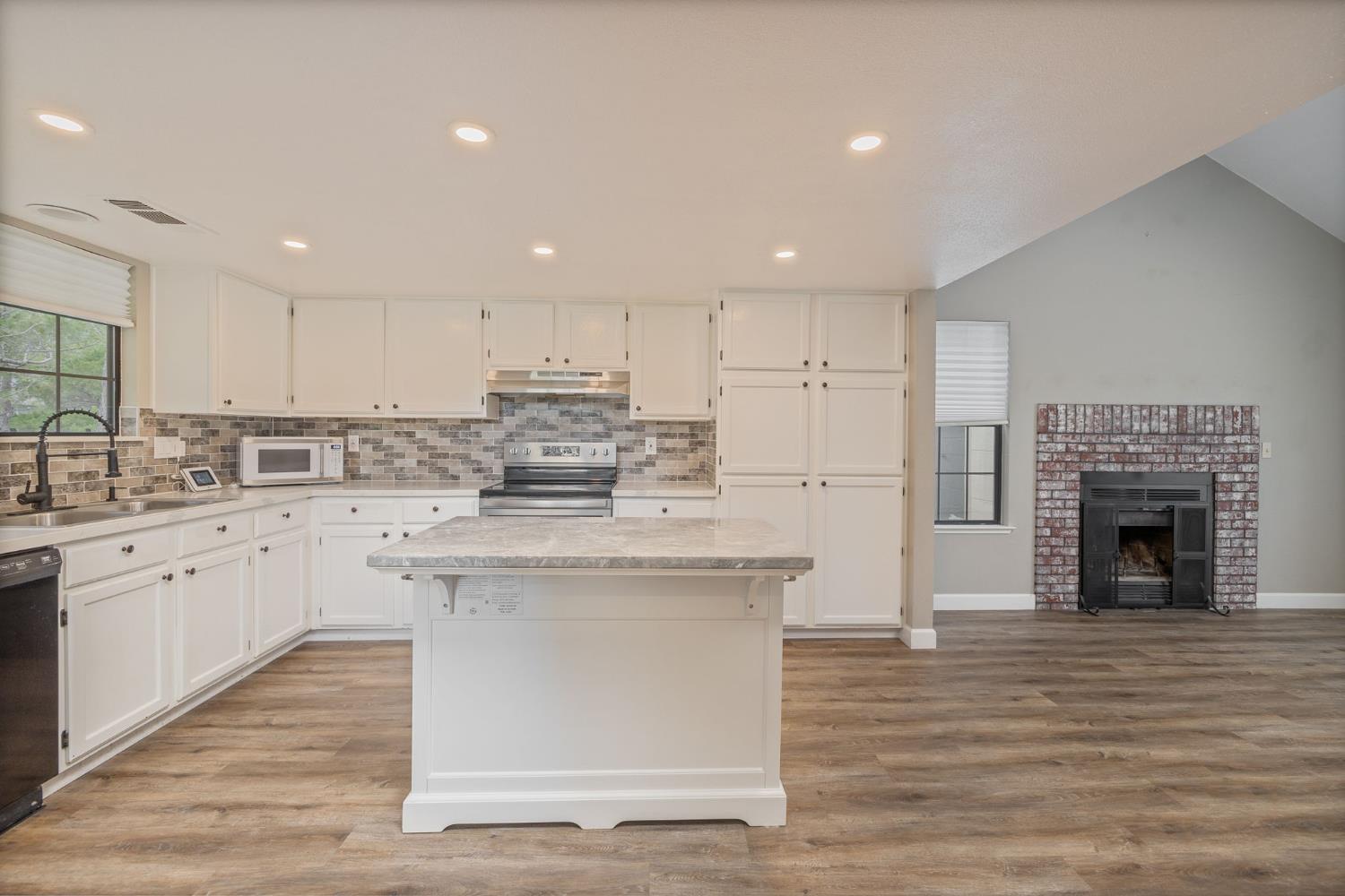 50850 Smoke Tree, Bass Lake, CA 93604