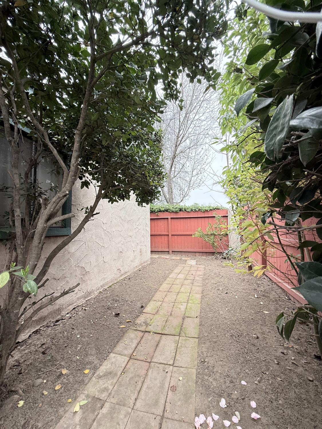 5965 E Shields Ave #144, Fresno, CA 93727