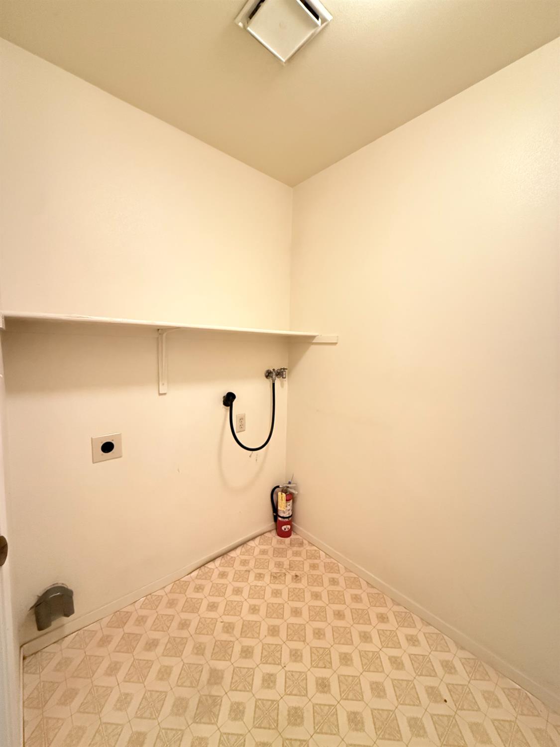 5965 E Shields Ave #144, Fresno, CA 93727